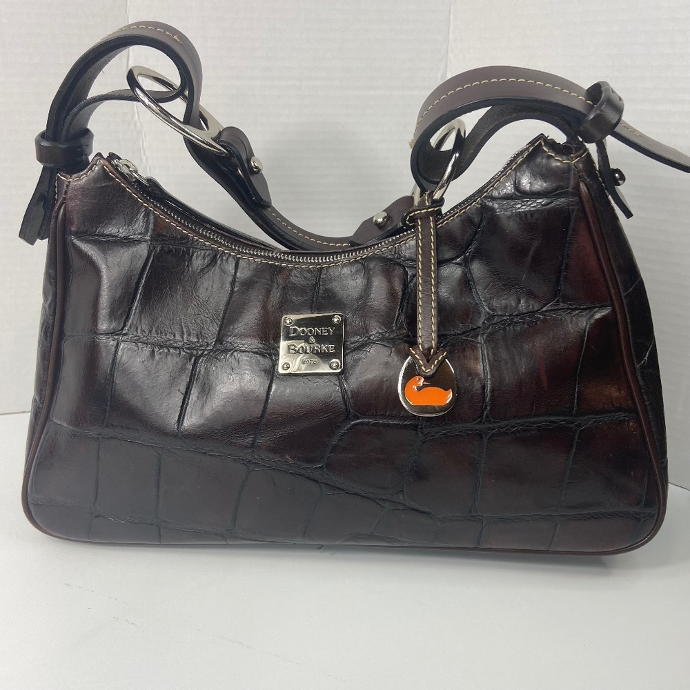Hobo Dooney & Bourke Vintage Brown croc print, chrome name plate on front